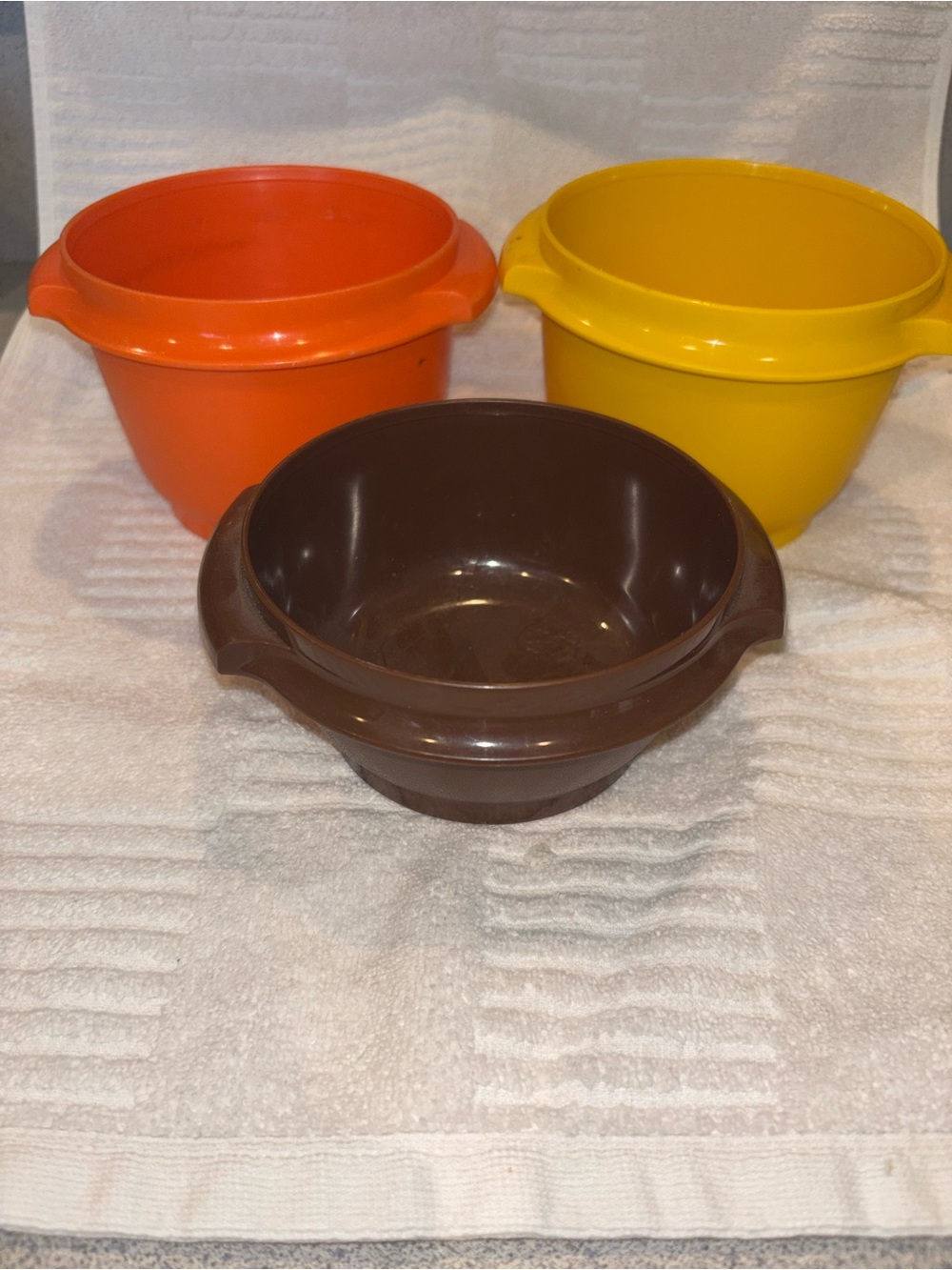 Vintage Tupperware Bowls Set of 3 Mixed Sizes